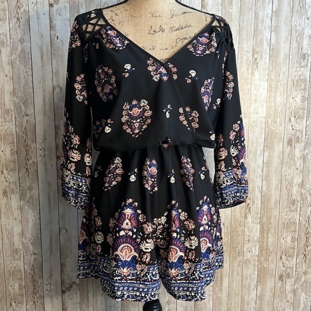 🐺Rags to Wishes Black Floral Romper